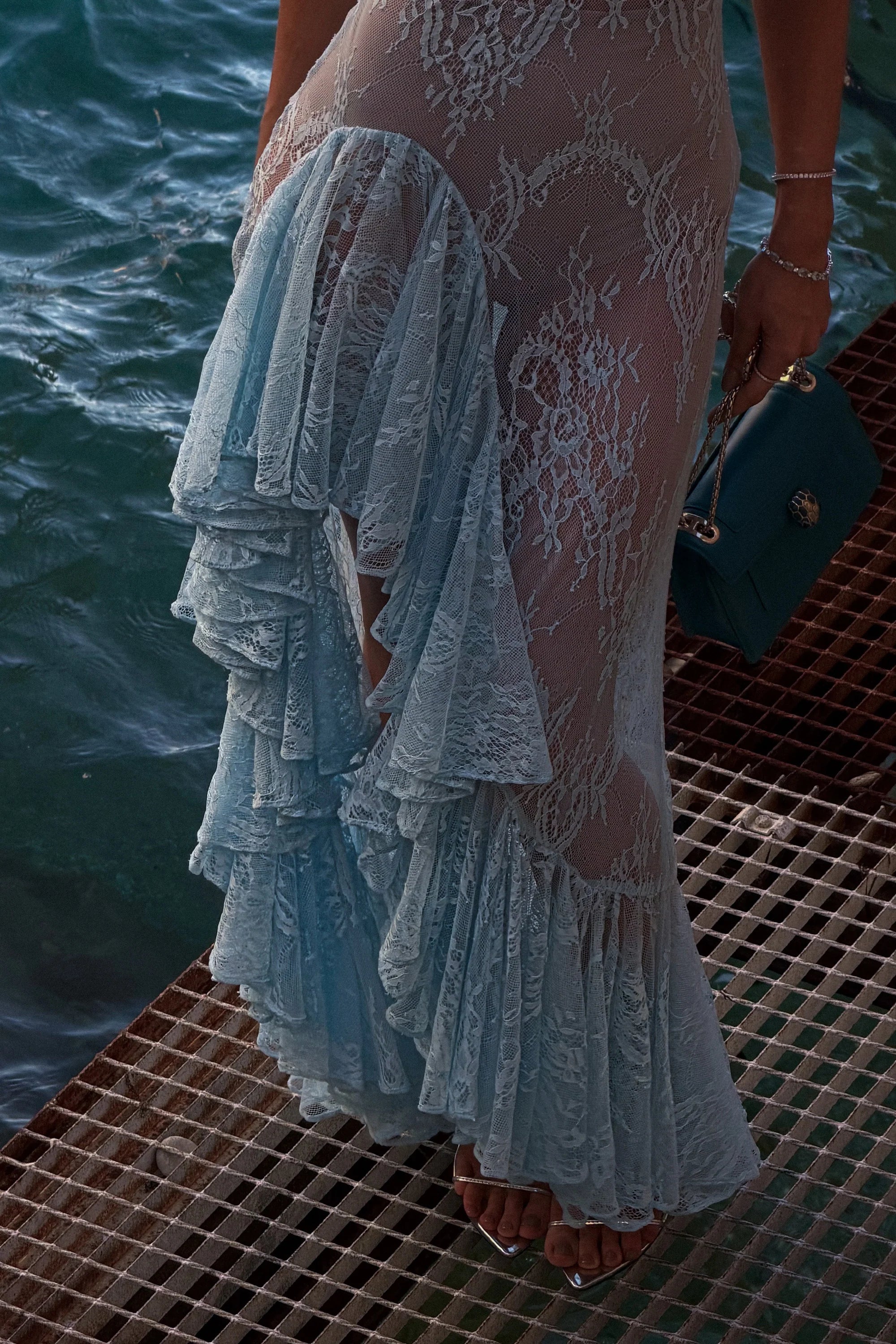 Crew-Neck Sleeveless Asymmetric Ruffle Lace Dress