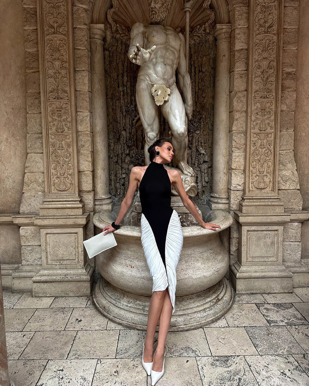 Halter High-Neck Sleeveless Backless Black-and-White Pleated Dress