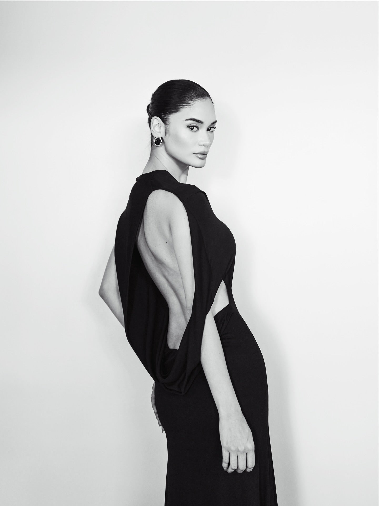 Crew-Neck Asymmetric-Sleeve Open-Back Black Knit Dress
