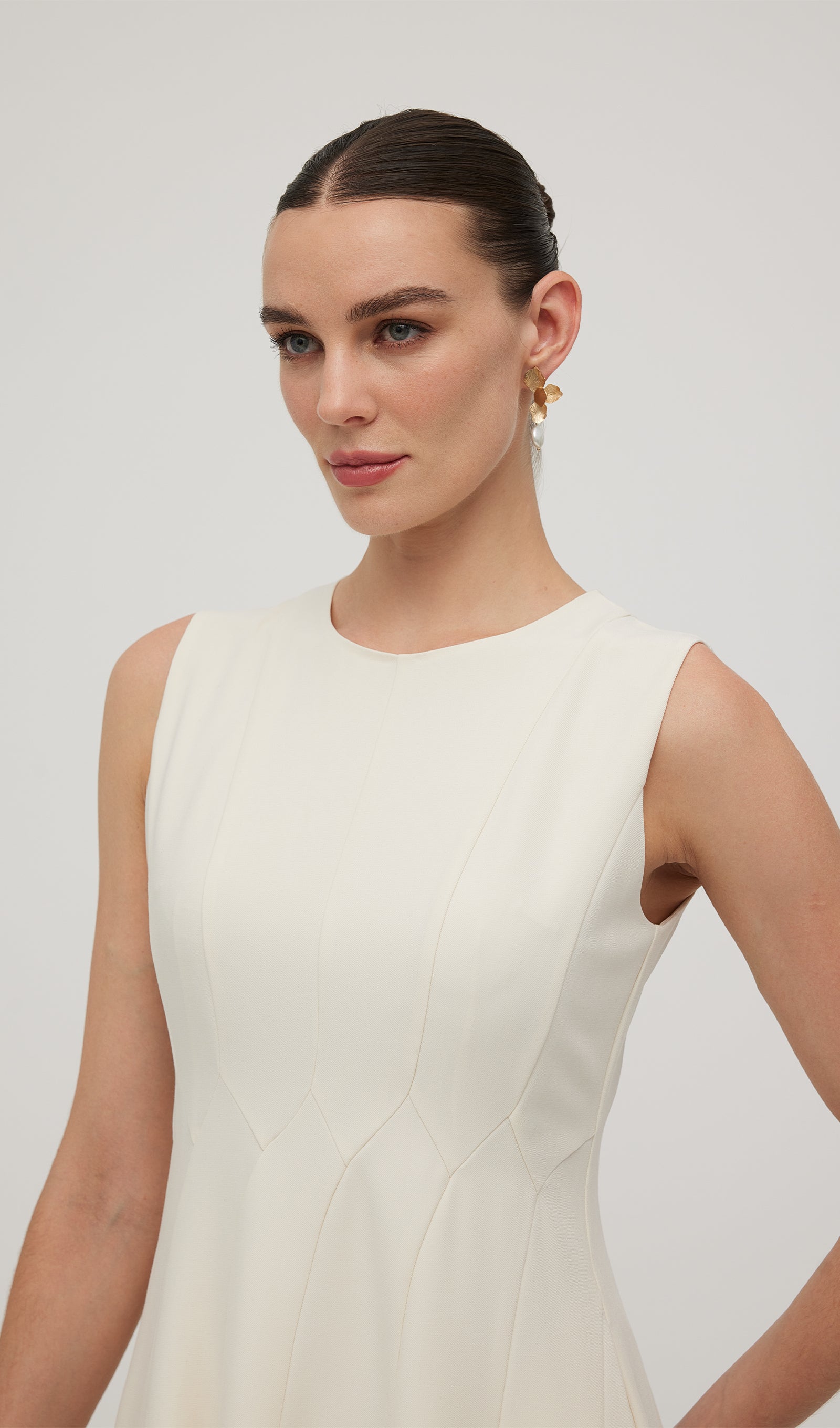 A Line Sleeveless Midi Dress