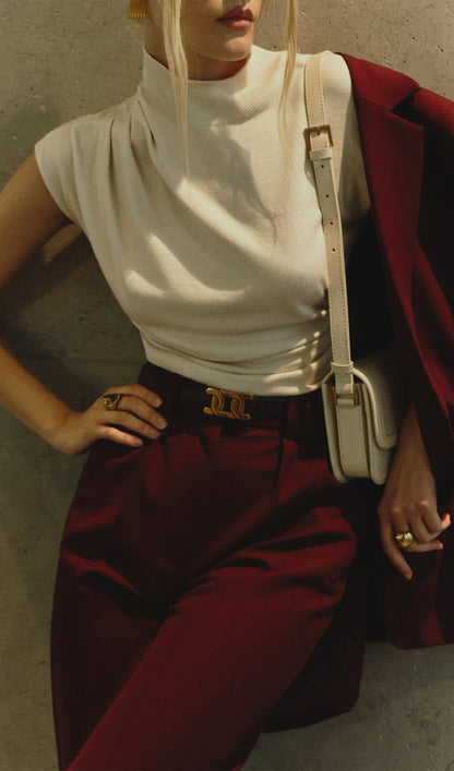 Sleeveless Knitted With Pleats Top