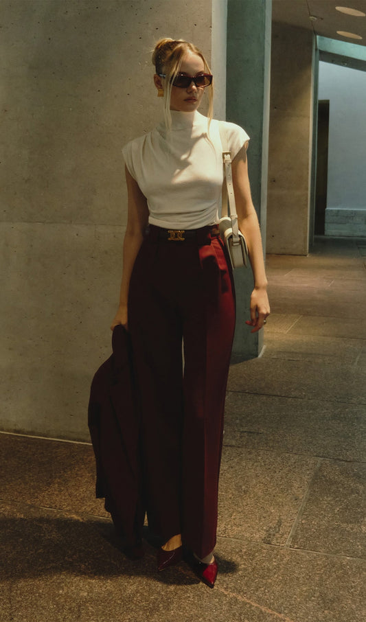 Sleeveless Knitted With Pleats Top