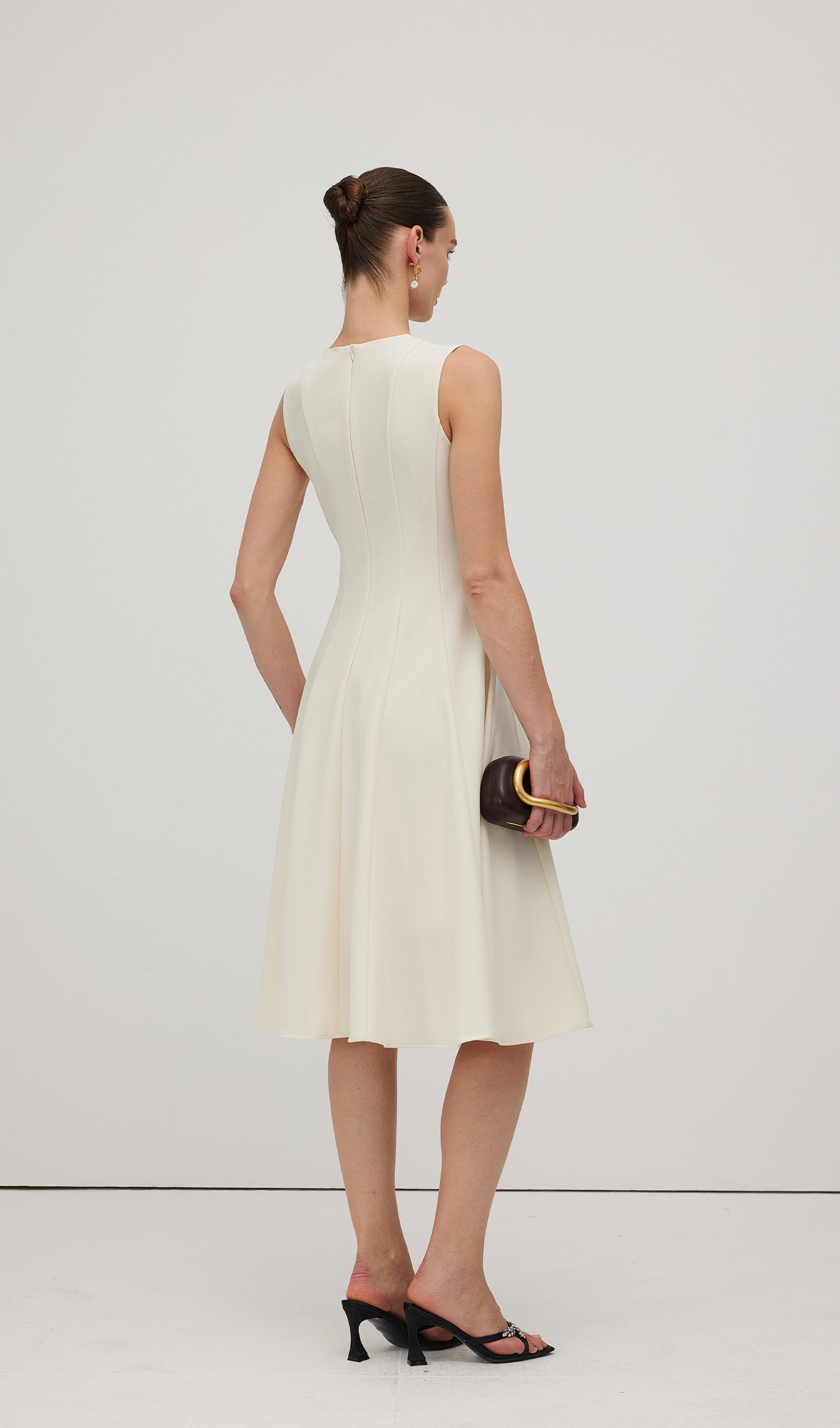 A Line Sleeveless Midi Dress