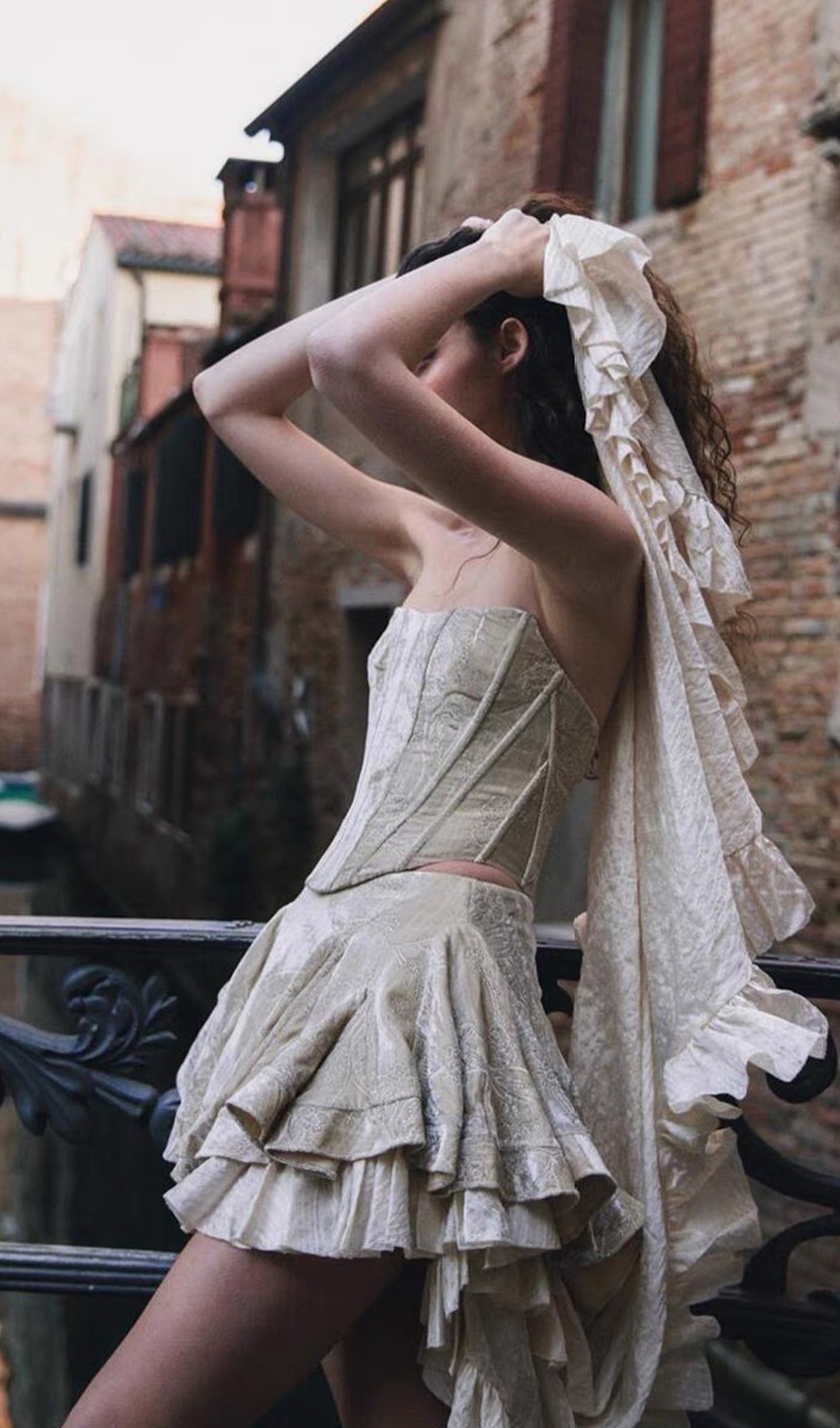 Embroidered Velvet Fishbone Train Skirt Sets