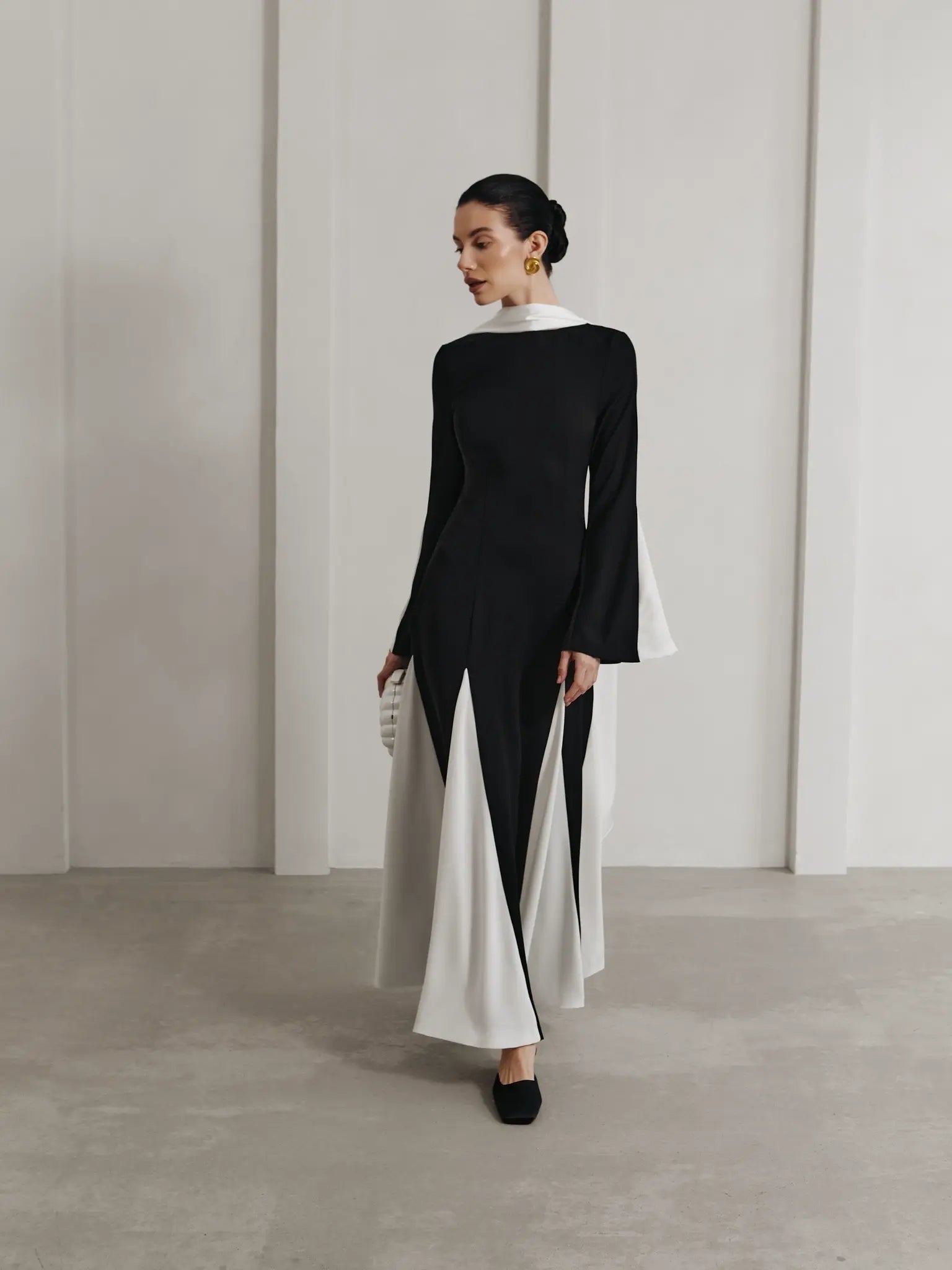 Knitted maxi dress with triangular inserts