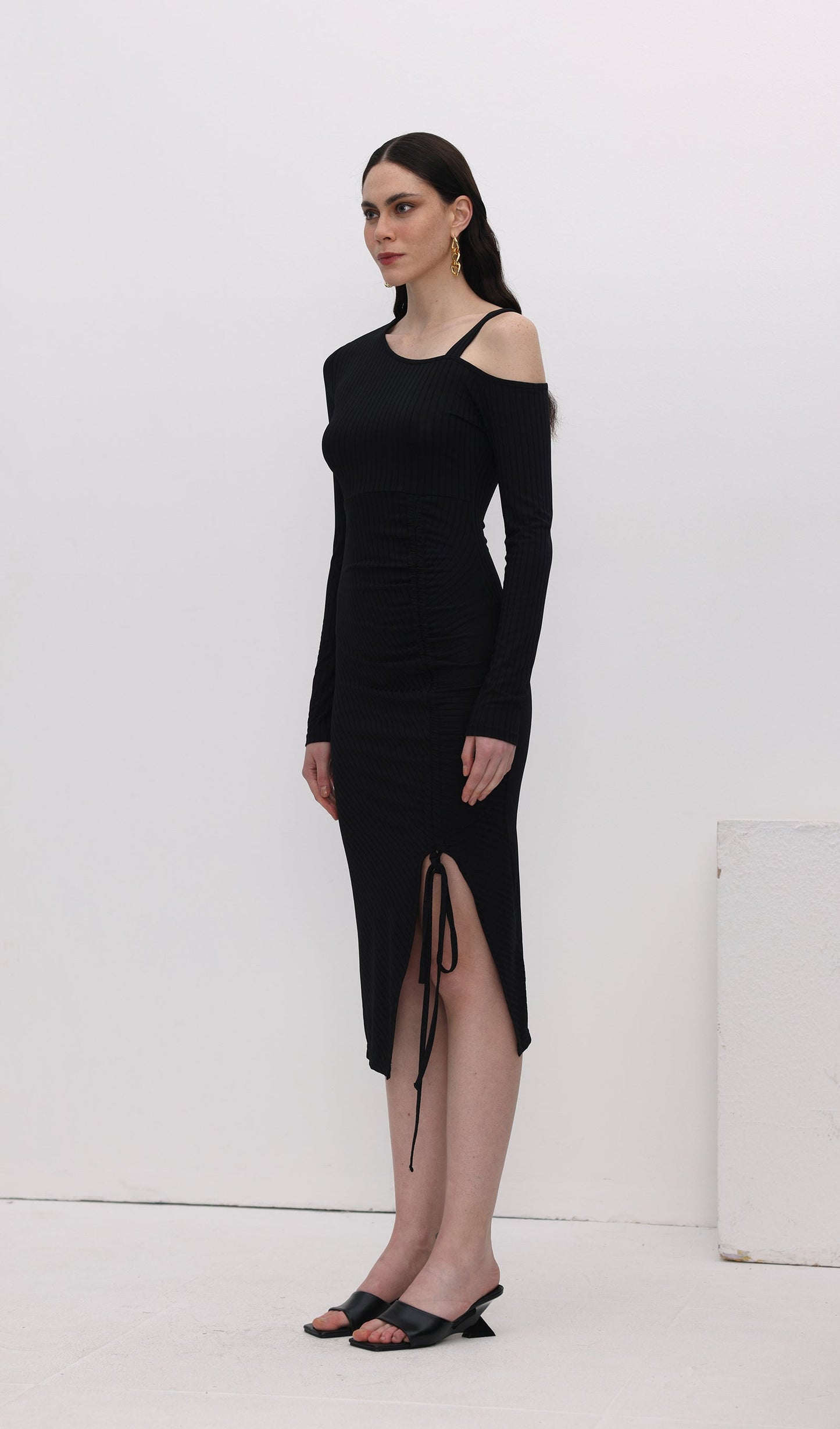 Solid Pleats Split Midi Dress