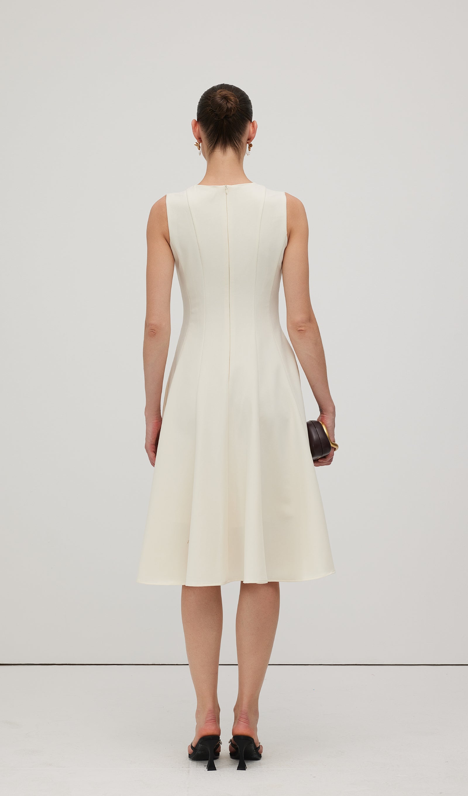 A Line Sleeveless Midi Dress