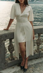 Loose Sleeve Midi Dress With A Train