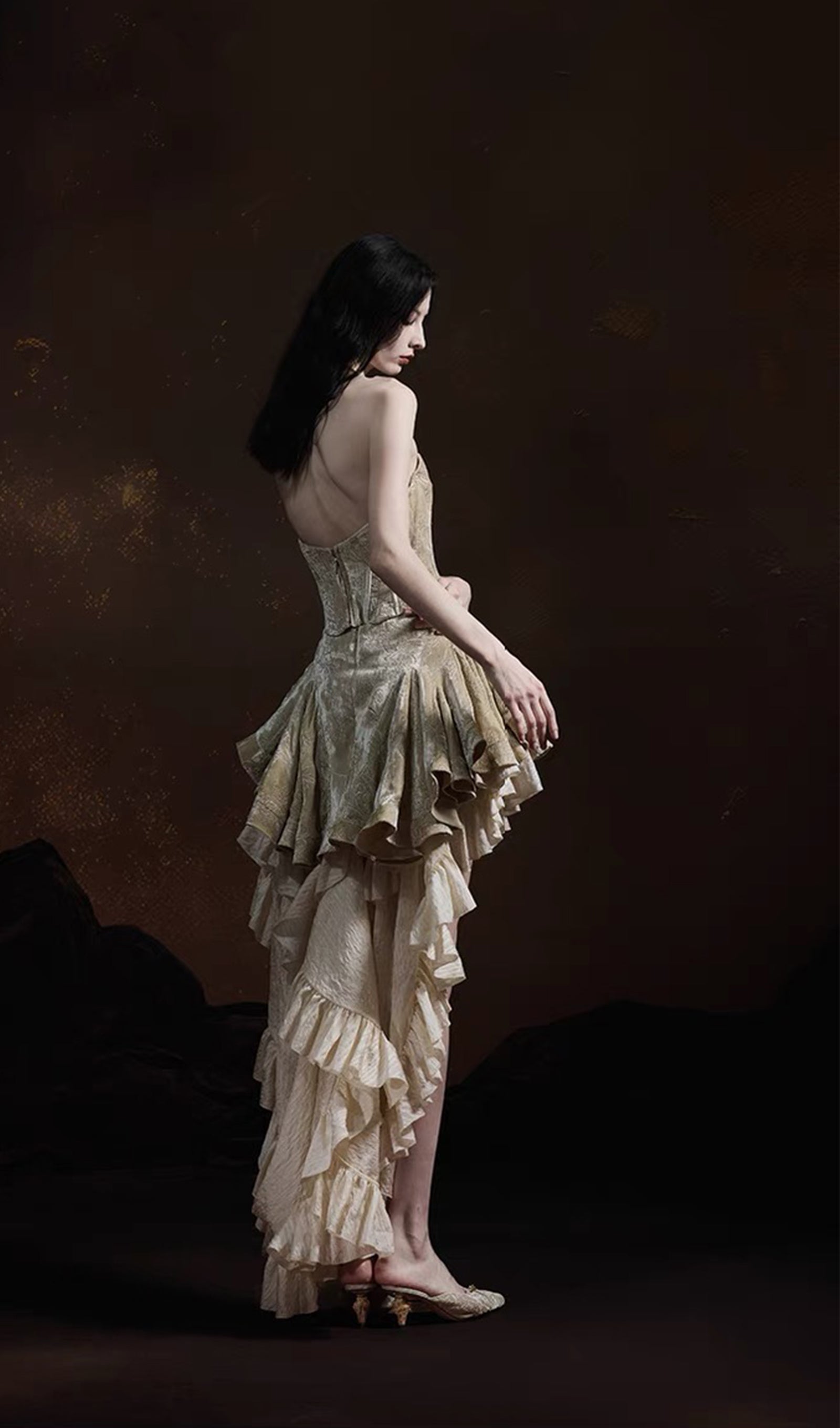 Embroidered Velvet Fishbone Train Skirt Sets