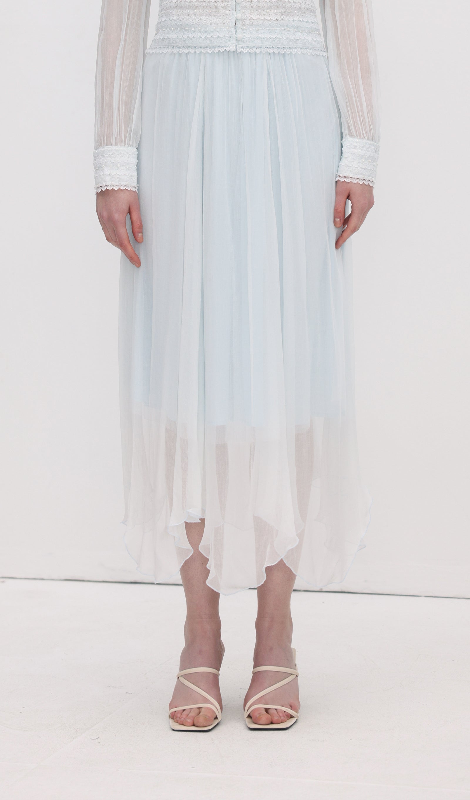 V Neck Bodice Mesh Midi Skirt Sets
