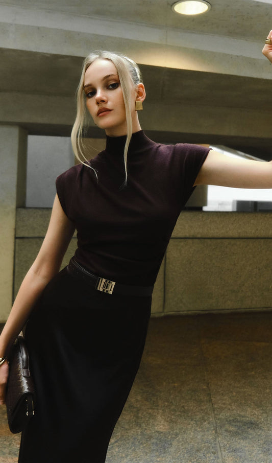 Sleeveless Knitted With Pleats Top