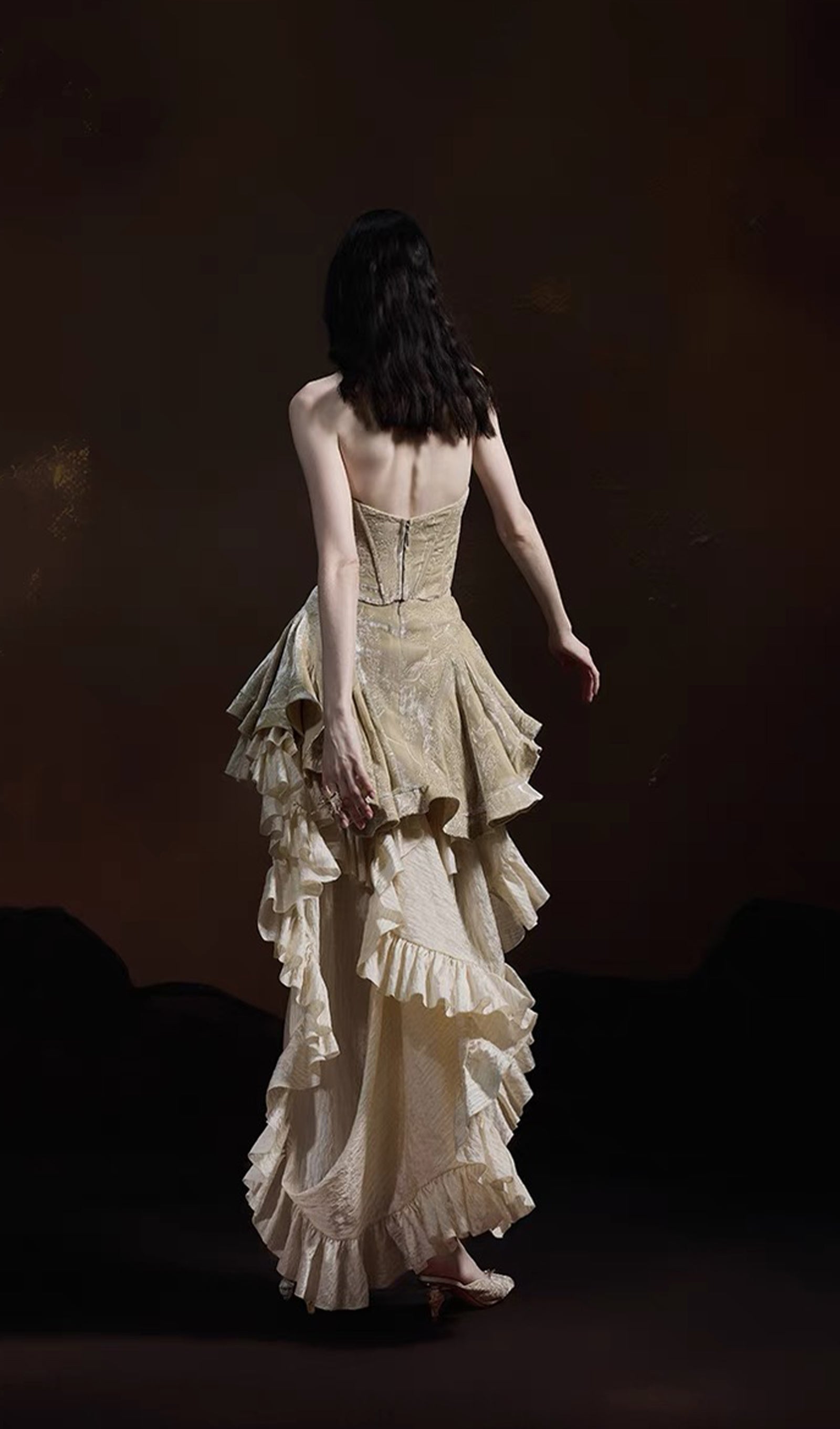 Embroidered Velvet Fishbone Train Skirt Sets