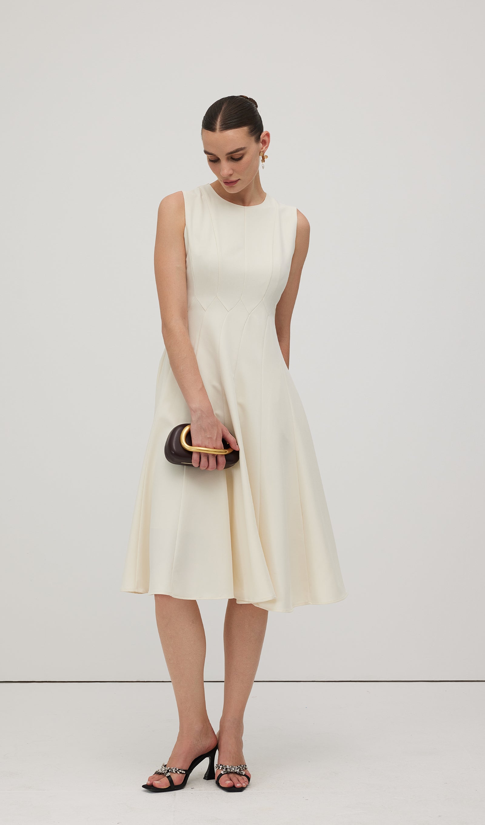 A Line Sleeveless Midi Dress