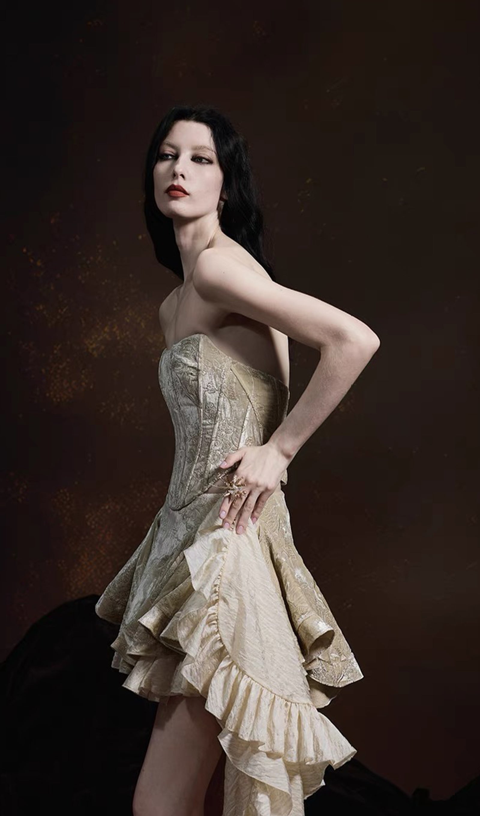 Embroidered Velvet Fishbone Train Skirt Sets