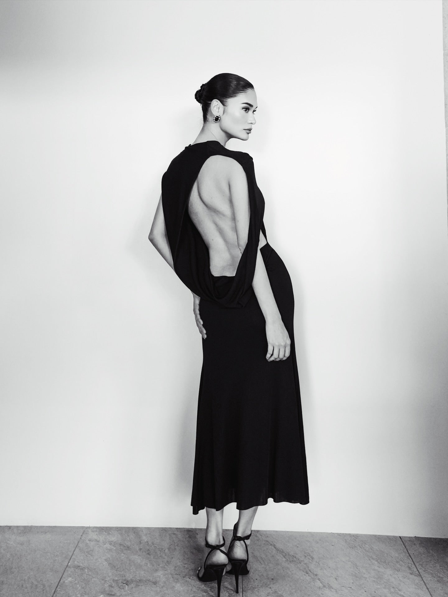 Crew-Neck Asymmetric-Sleeve Open-Back Black Knit Dress