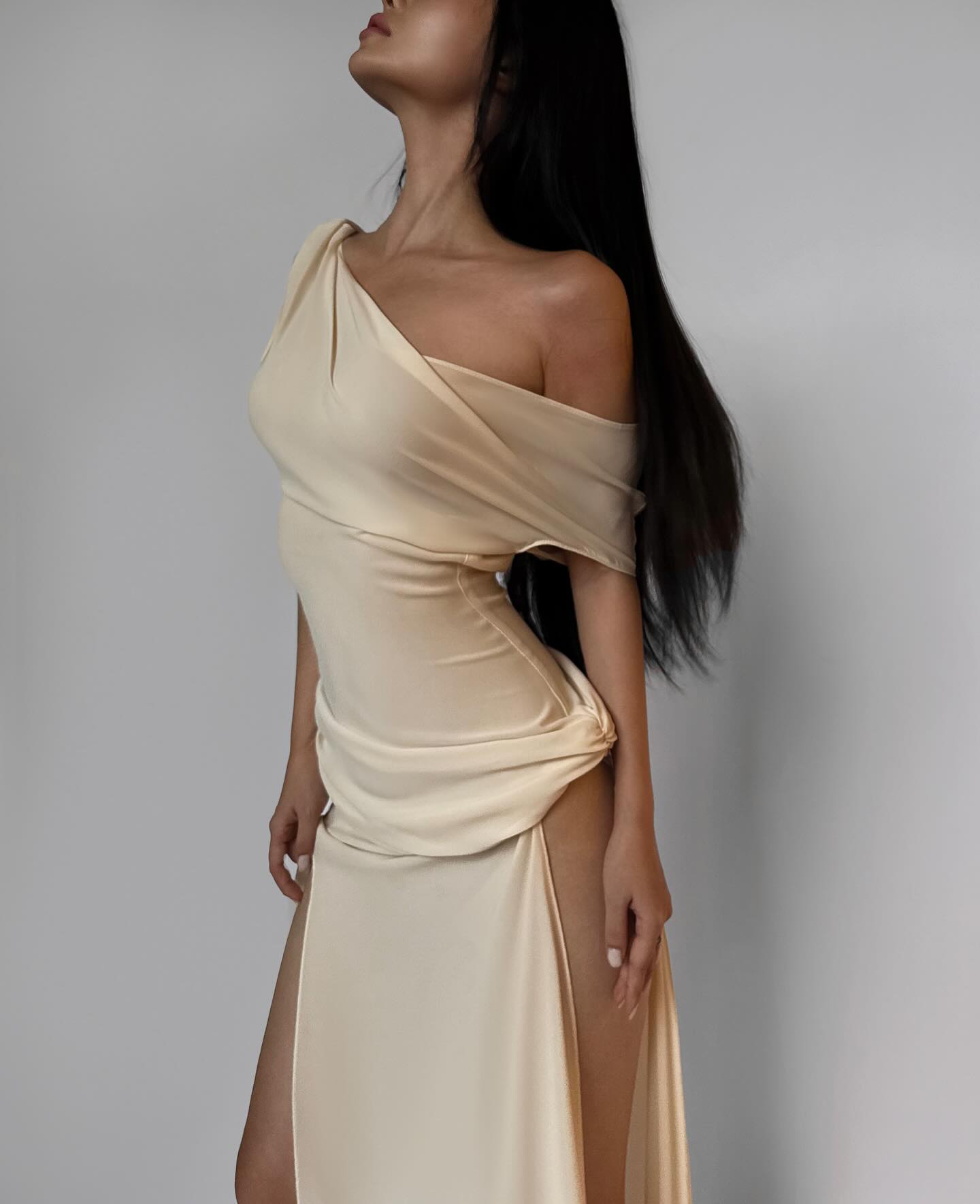 One-Shoulder Knot-Detail Waist-Knot Multi-Slit Bodycon Dress